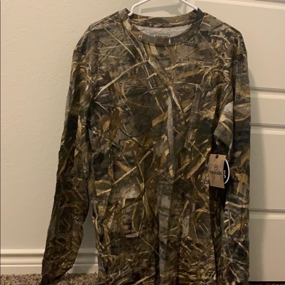 NWT Long sleeve camo shirt!